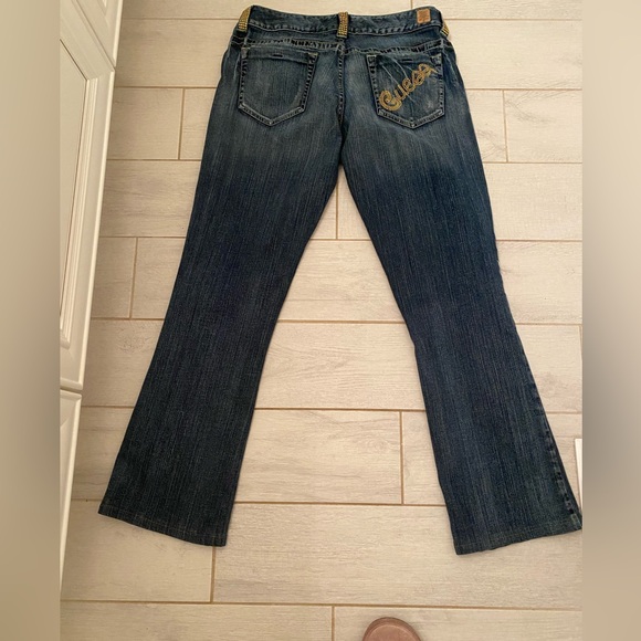 Gently Worn Slightly Distressed Guess Size 31 Straight Leg Jeans - Picture 6 of 11